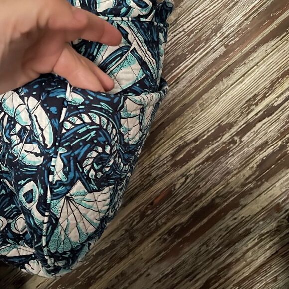 Vera Bradley Shore Enough large traveler duffel bag NWOT - Picture 11 of 14